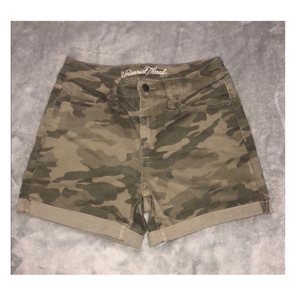 Universal Thread Pants - Universal Thread High Rise Midi Shorts Camo